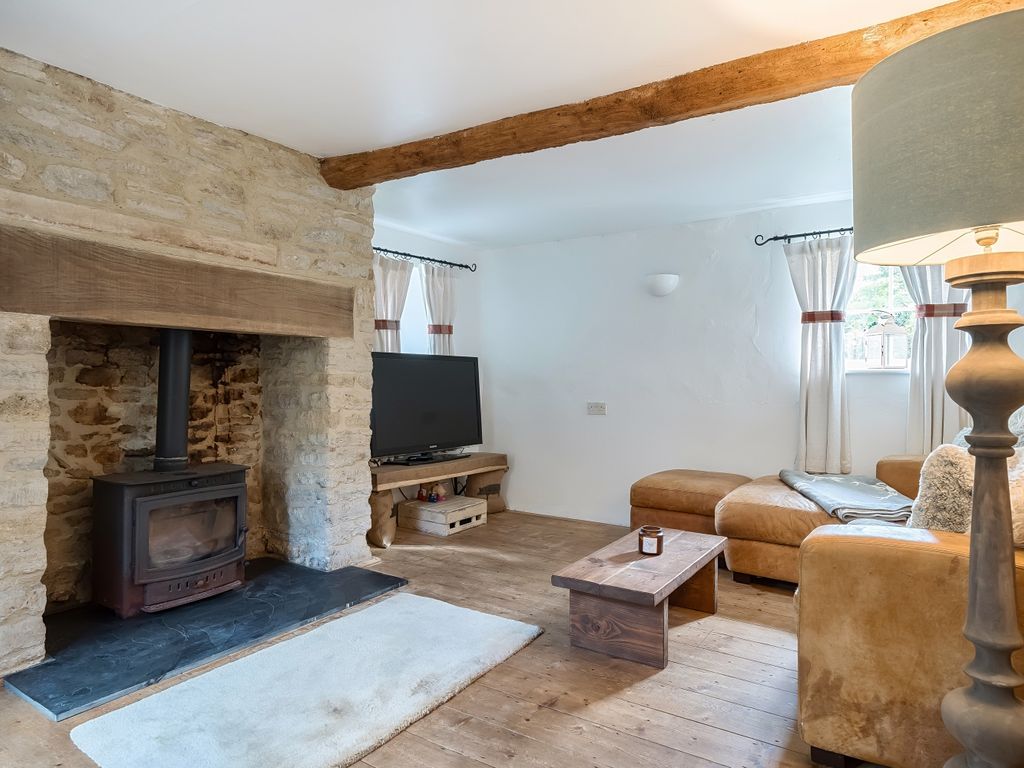 2 bed cottage for sale in Upper Up, South Cerney, Cirencester GL7, £435,000