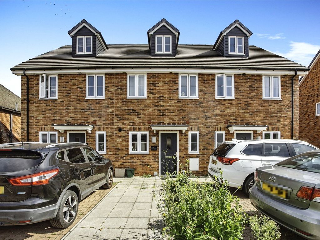 3 bed terraced house for sale in Garden Mews, Park Lane, Aveley, South Ockendon RM15, £375,000