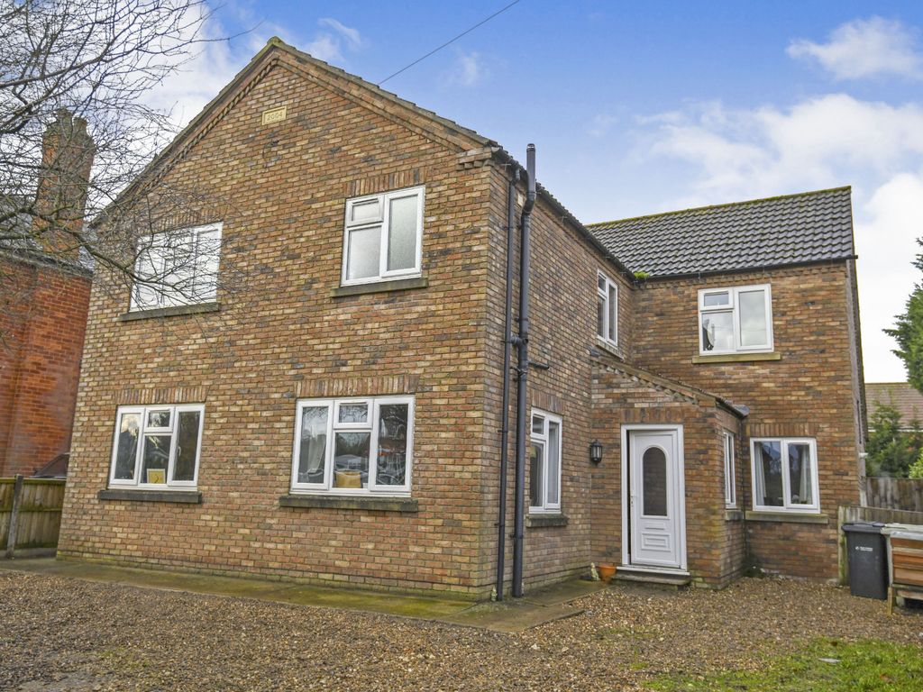5 bed detached house for sale in Partney Road, Spilsby PE23, £395,000