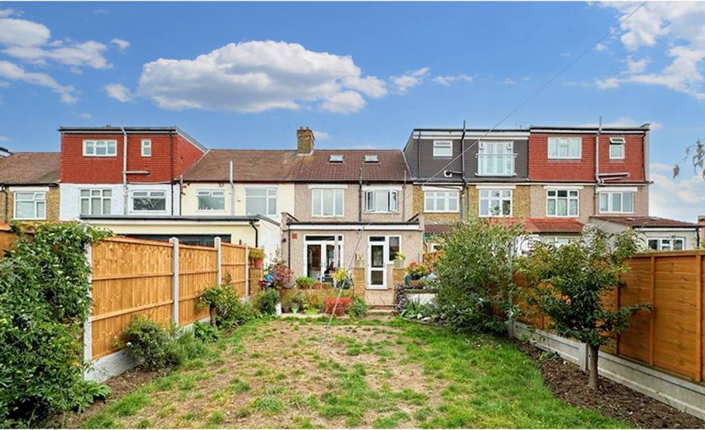 3 bed terraced house for sale in Brockham Drive, Ilford IG2, £625,000