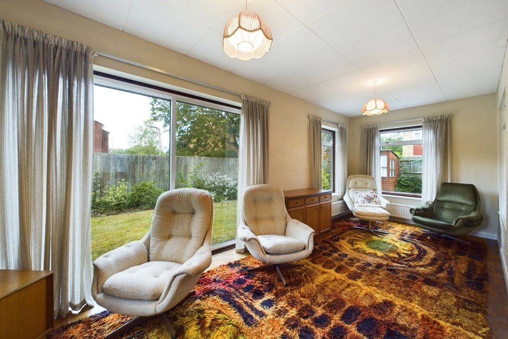 4 bed detached house for sale in Stevens Close, Pinner HA5, £849,950