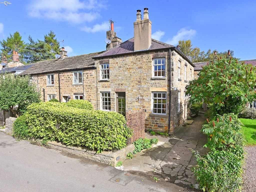 3 bed cottage for sale in Shaw Mills, Harrogate HG3, £335,000