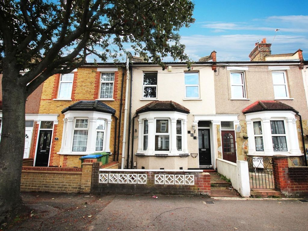 3 bed terraced house for sale in Abbey Grove, London SE2, £425,000