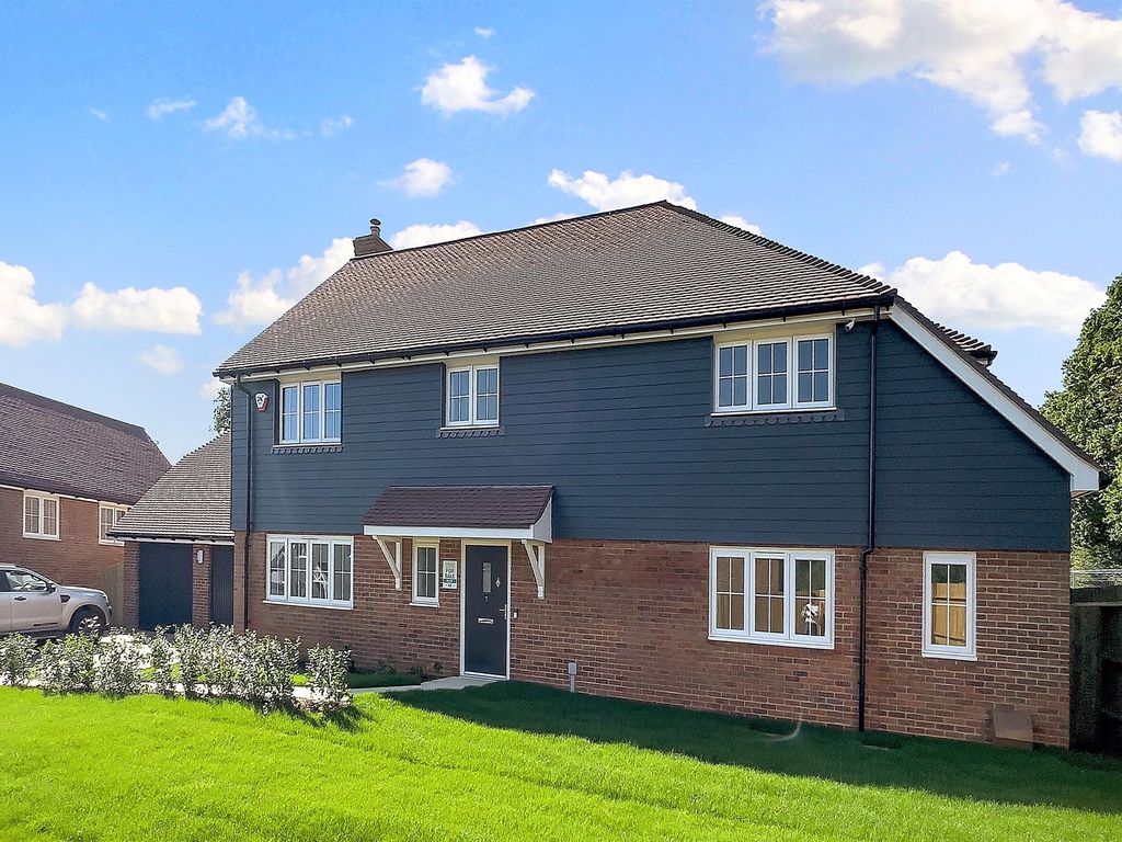 New home, 4 bed detached house for sale in Churchfield View, Bolney, Haywards Heath RH17, £895,000