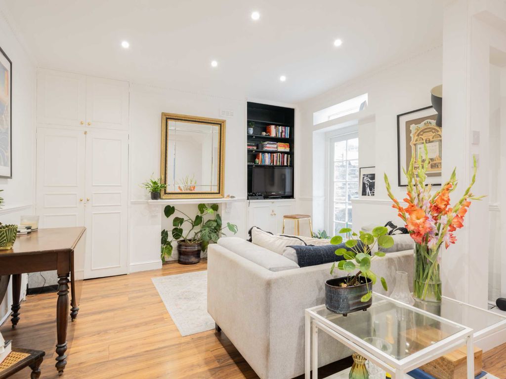1 bed flat for sale in Ashmore Road, London W9, £550,000