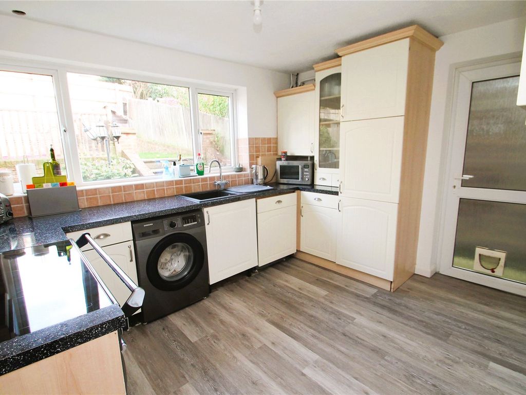 4 bed detached house for sale in Crosslands, Caddington, Central Bedfordshire LU1, £475,000