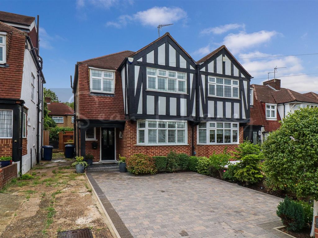 3 bed semi-detached house for sale in Wycherley Crescent, New Barnet, Barnet EN5, £730,000