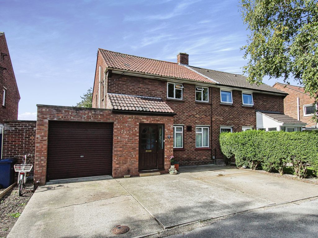 4 bed semi-detached house for sale in Galfrid Road, Cambridge CB5, £505,000