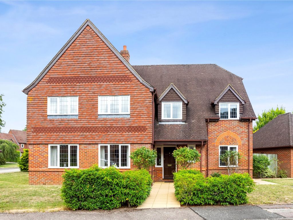 5 bed detached house for sale in Oakdene, Beaconsfield HP9, £1,795,000