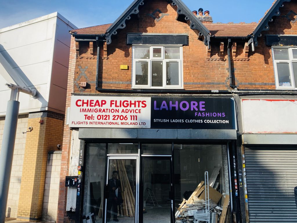 Retail premises to let in Cape Hill, Smethwick B66, £11,400 pa