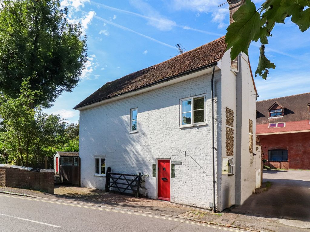3 bed semi-detached house for sale in Germain Street, Chesham, Buckinghamshire HP5, £725,000