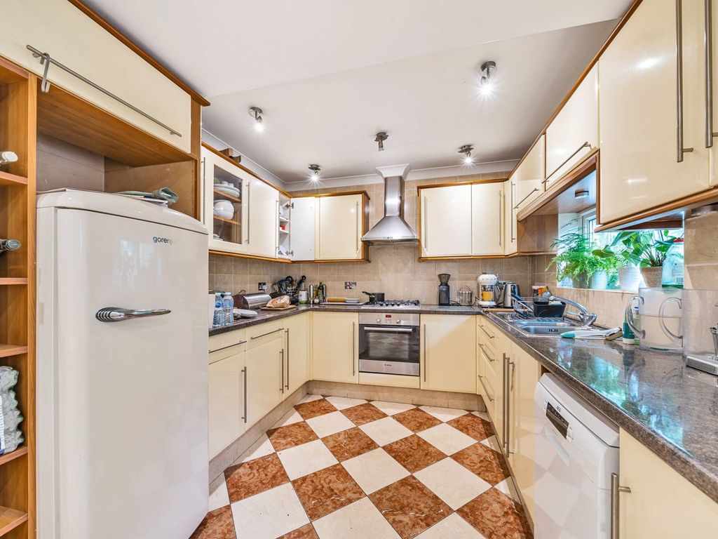 3 bed property for sale in Covington Way, Streatham, London SW16, £625,000