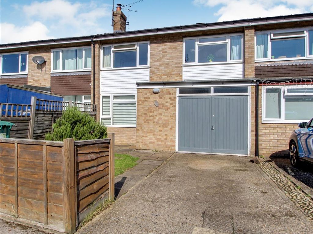 3 bed terraced house for sale in Douglas Road, Caversham, Reading, Berkshire RG4, £425,000