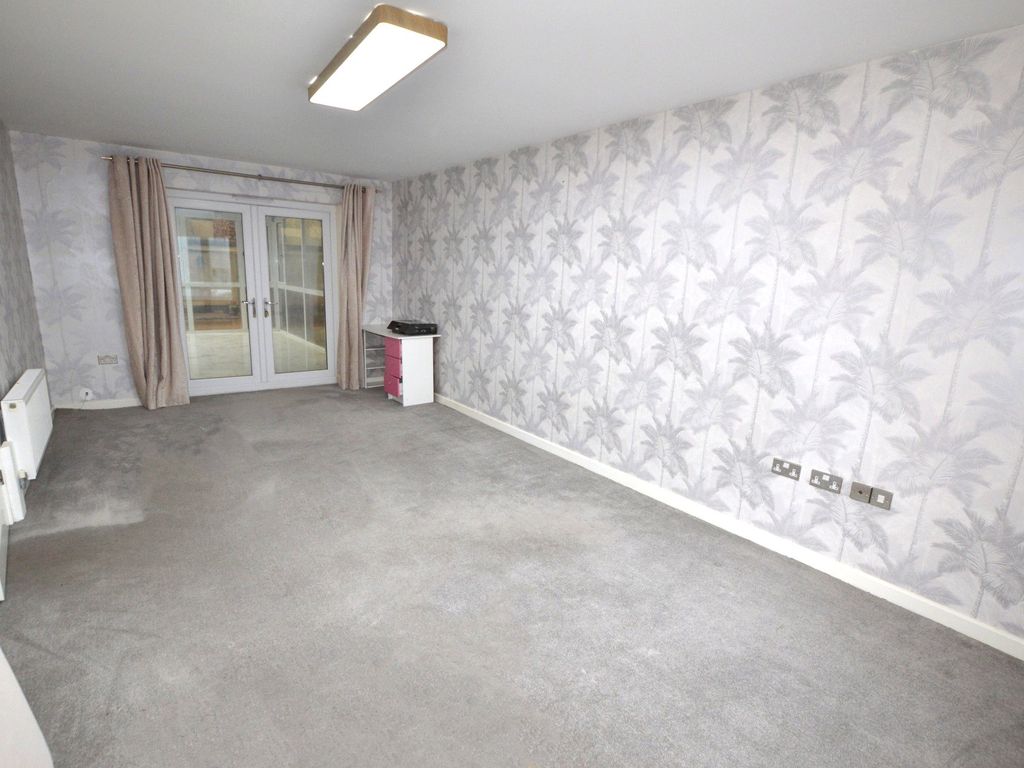 4 bed detached house to rent in Plantation Way, Torquay, Devon TQ2, £1,700 pcm