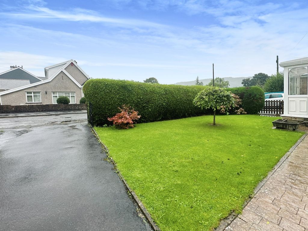 2 bed detached house for sale in Bank Crescent, Gilwern, Abergavenny NP7, £365,000