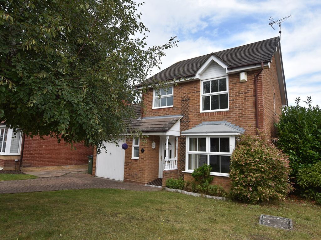 3 bed detached house for sale in Lammas Mead, Temple Park, Binfield RG42, £545,000