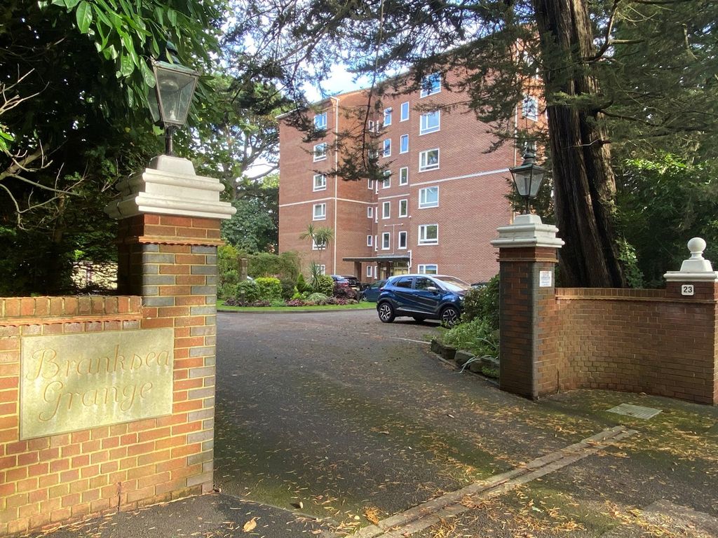 2 bed flat for sale in Branksea Grange, The Avenue, Poole BH13, £400,000