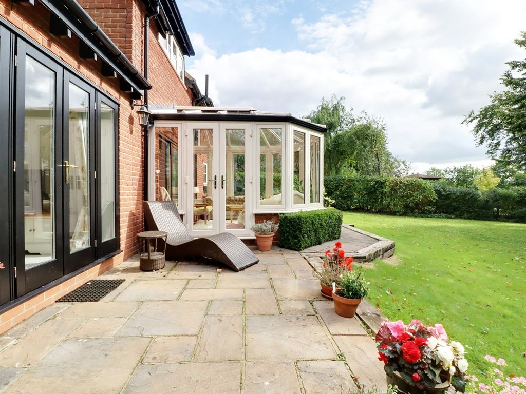4 bed detached house for sale in Vicarage Lane, Grasby DN38, £575,000
