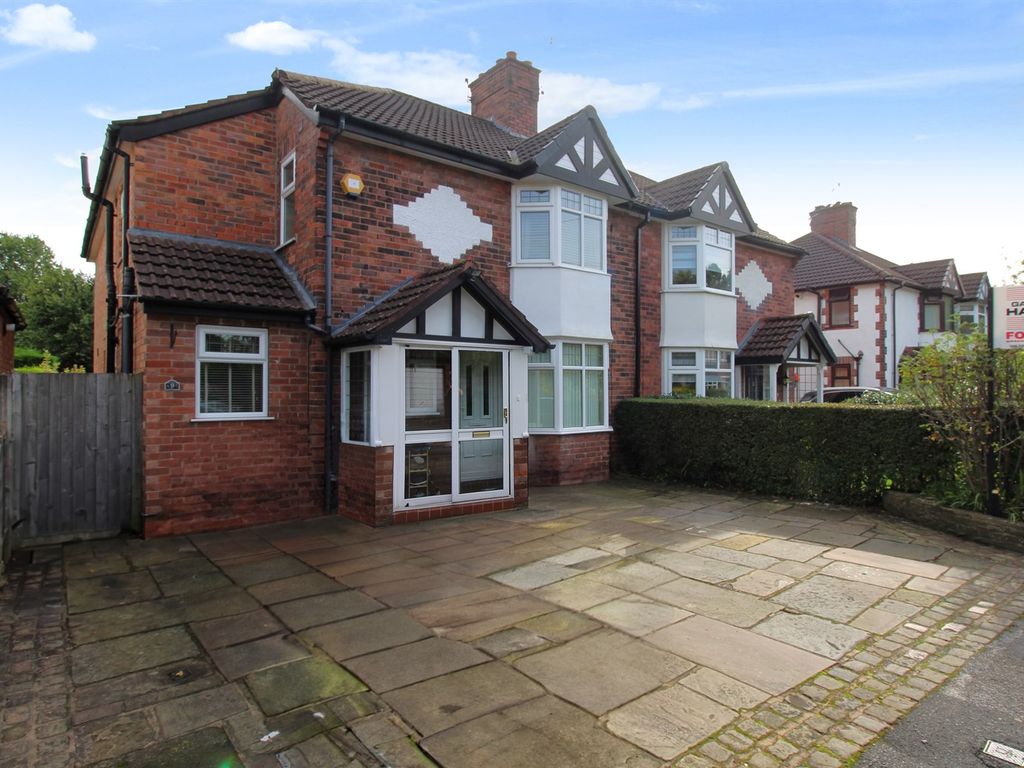 3 bed semi-detached house for sale in Deanway, Wilmslow SK9, £500,000
