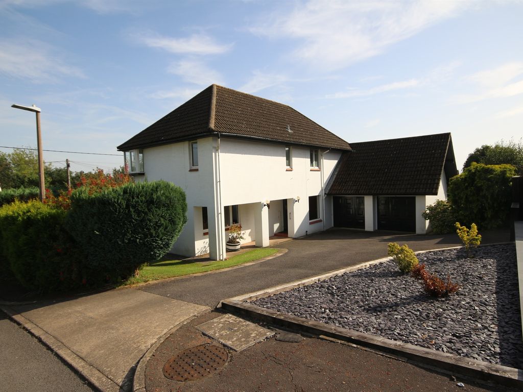 4 bed detached house for sale in Turnpike Close, Dinas Powys CF64, £600,000
