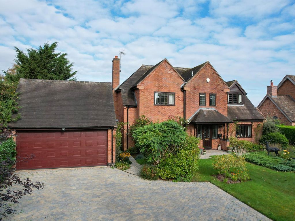 4 bed detached house for sale in Charlecote, Warwick CV35, £945,000