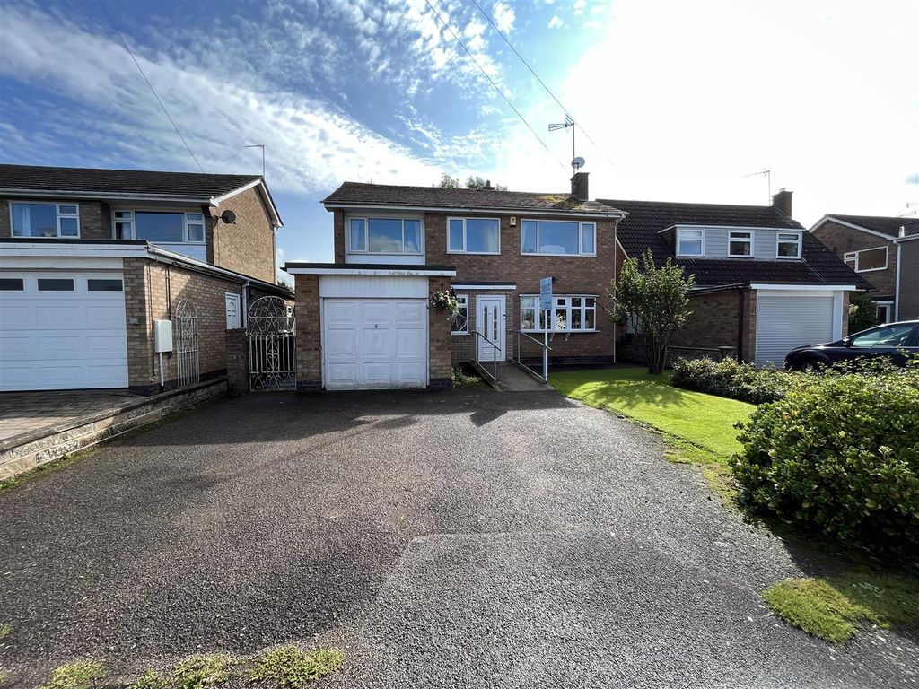 4 bed detached house for sale in Windermere Drive, Croft, Leicester LE9, £450,000