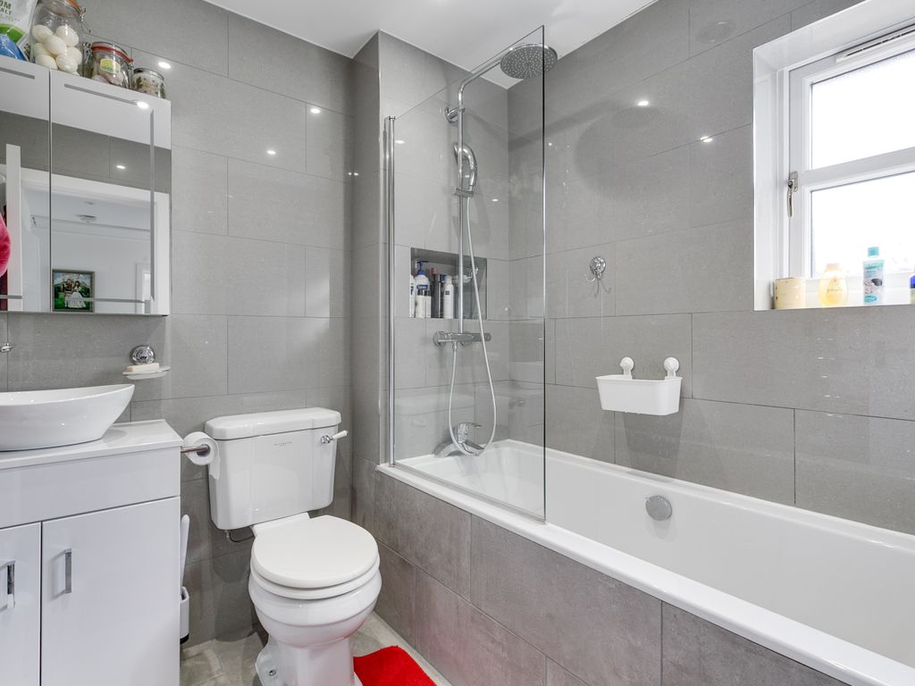 3 bed semi-detached house for sale in Bartlett Close, London E14, £800,000