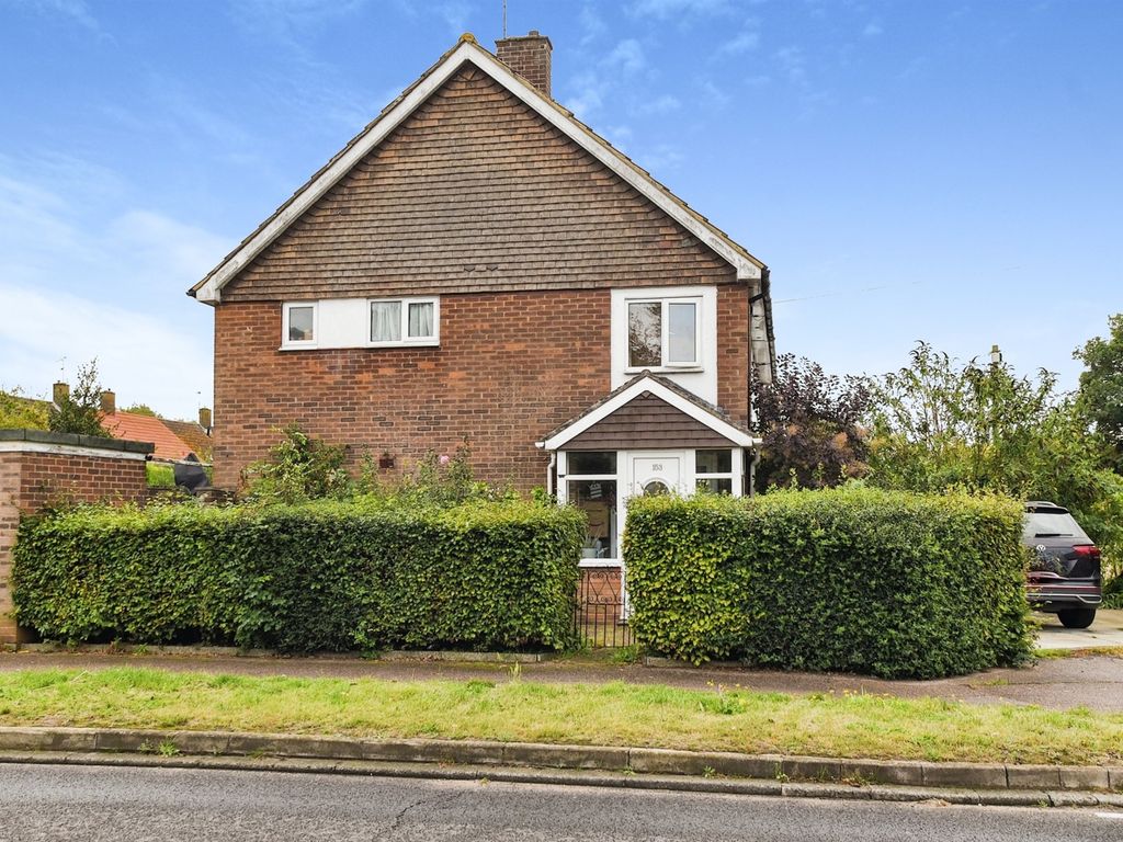 2 bed end terrace house for sale in Boxted Road, Hemel Hempstead HP1, £400,000