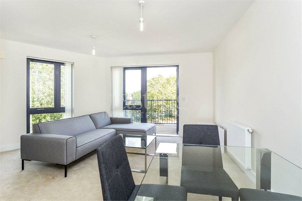 1 bed flat to rent in 2 Fisher Close, London SE16, £1,885 pcm