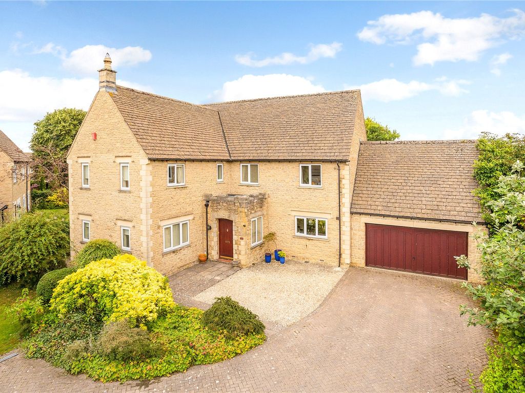 5 bed detached house for sale in Oaklands, Cirencester GL7, £980,000