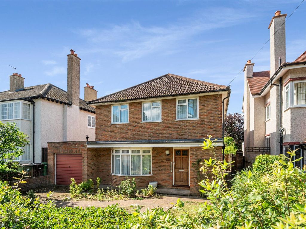4 bed detached house for sale in Cornwall Road, Cheam SM2, £850,000
