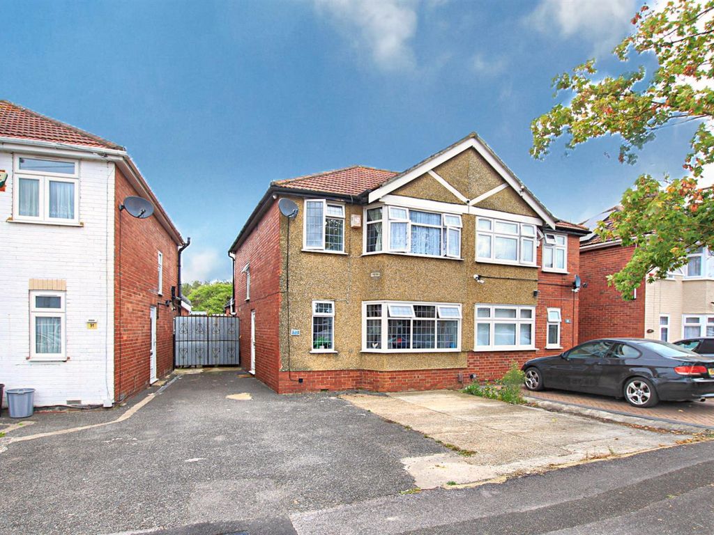 3 bed semi-detached house for sale in Ashford Avenue, Hayes UB4, £549,950