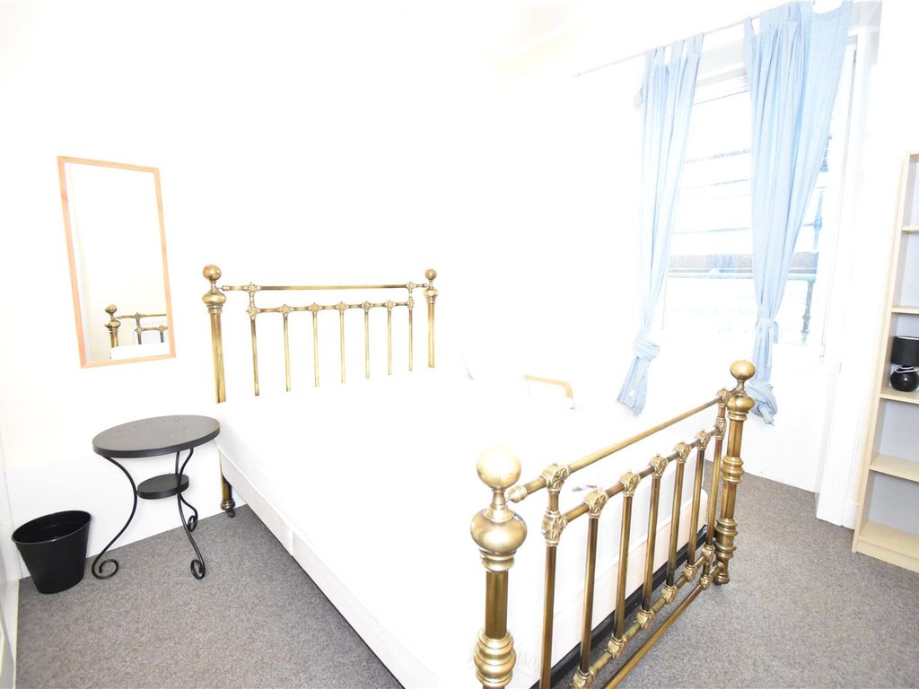 3 bed flat to rent in (3F3) Morningside Road, Morningside, Edinburgh EH10, £2,330 pcm