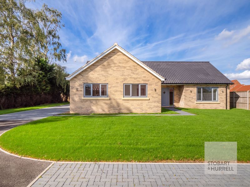 3 bed detached bungalow for sale in Howletts Loke, Salhouse, Norfolk NR13, £585,000