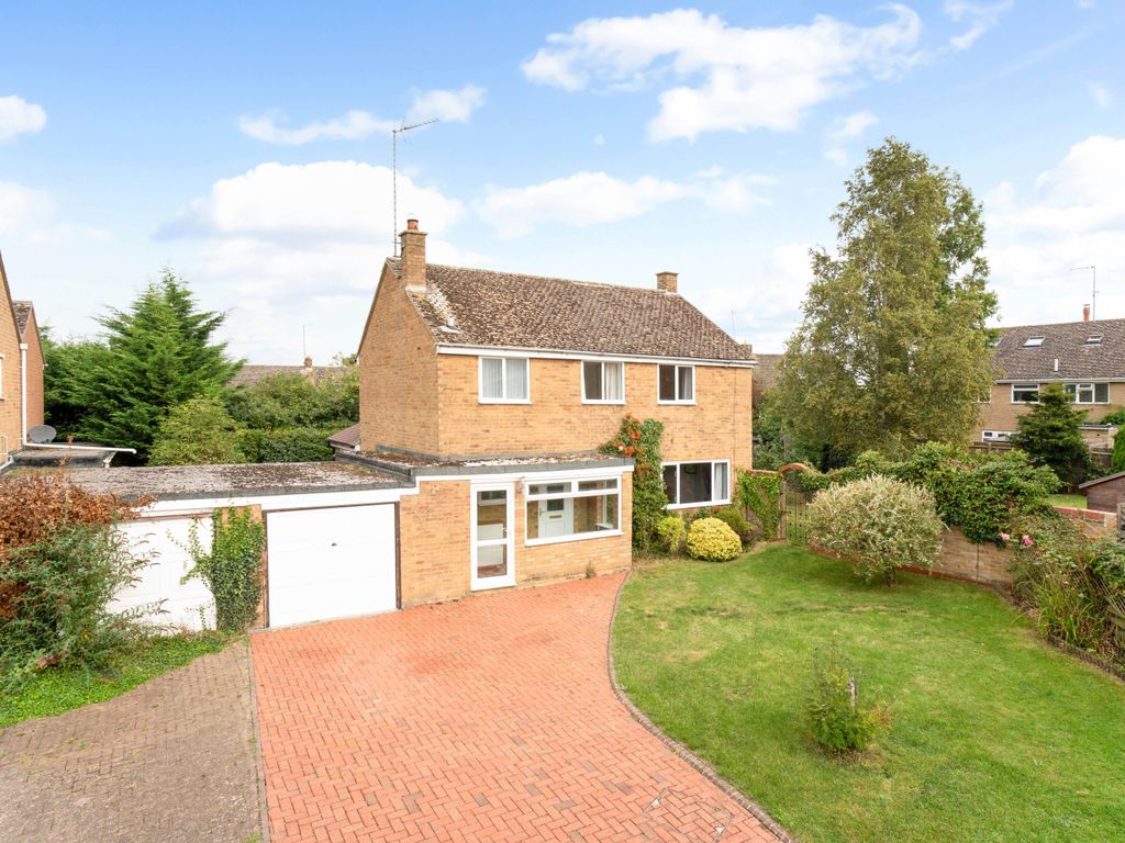 4 bed detached house for sale in Broad Close, Barford St. Michael OX15, £595,000