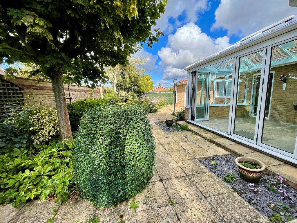 3 bed detached bungalow for sale in Church View, Northborough, Peterborough PE6, £390,000