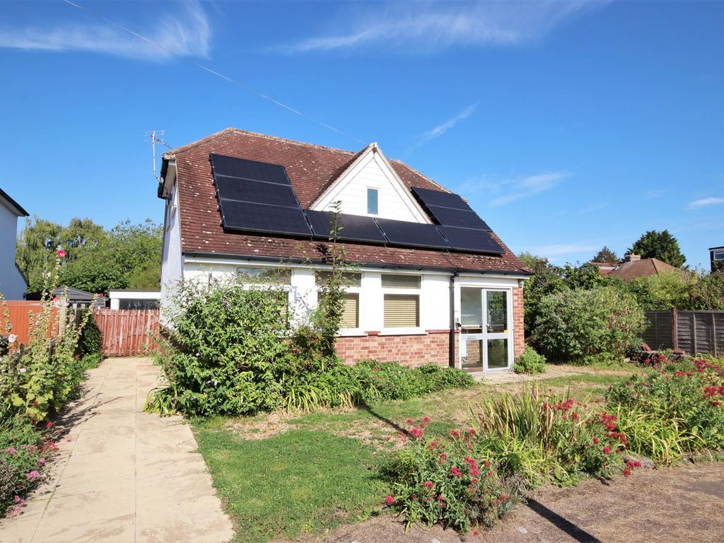 3 bed detached house for sale in Orchard Estate, Cherry Hinton, Cambridge CB1, £545,000