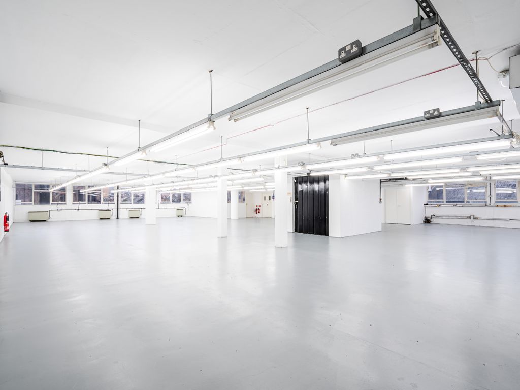 Industrial to let in 22-27 The Oval, Cambridge Heath, London E2, £65,000 pa