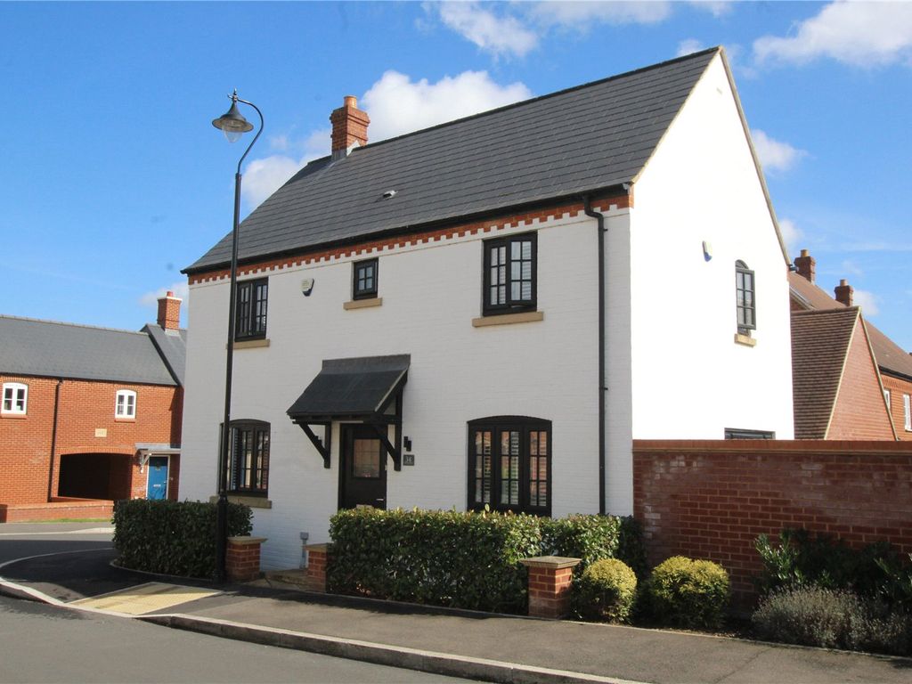 3 bed detached house for sale in Jutland Drive, Brackley NN13, £380,000