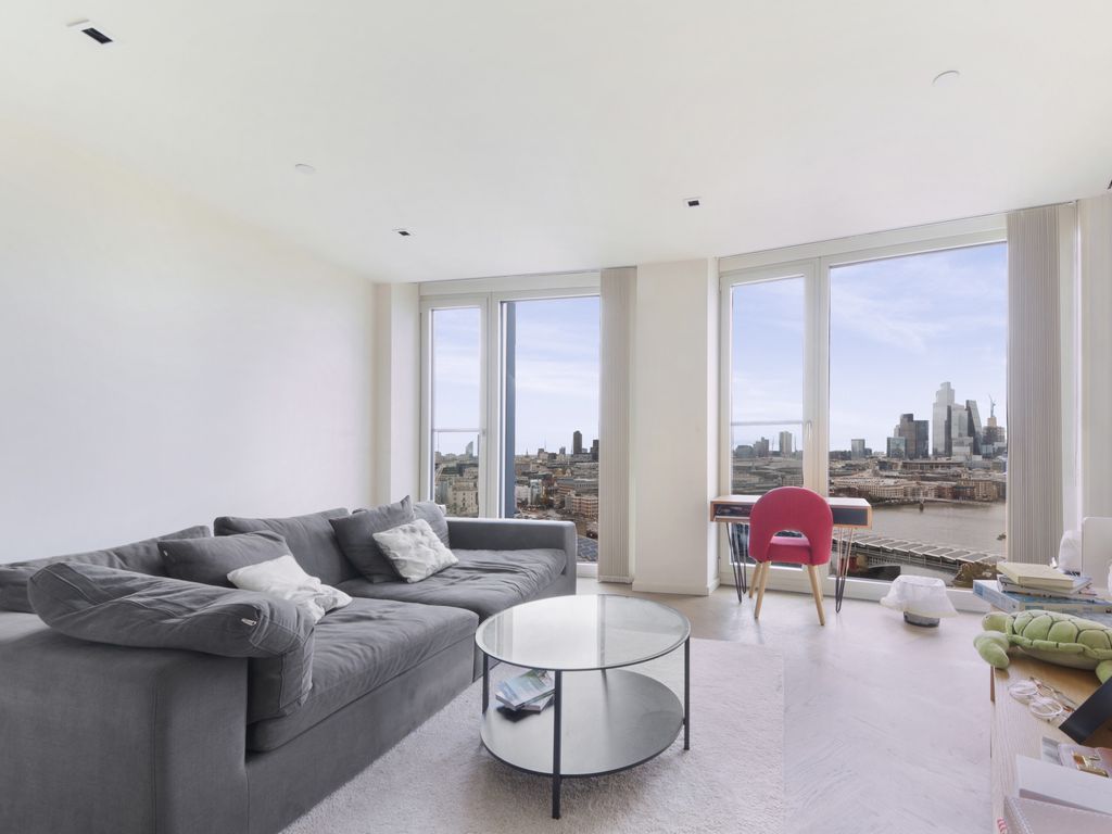 1 bed flat for sale in Southbank Tower, 55 Upper Ground, London SE1, £925,000