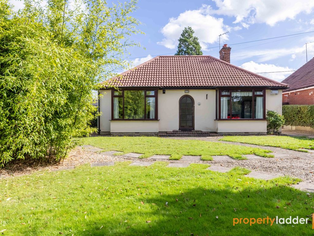 3 bed detached bungalow for sale in Buxton Road, Spixworth, Norwich NR10, £495,000