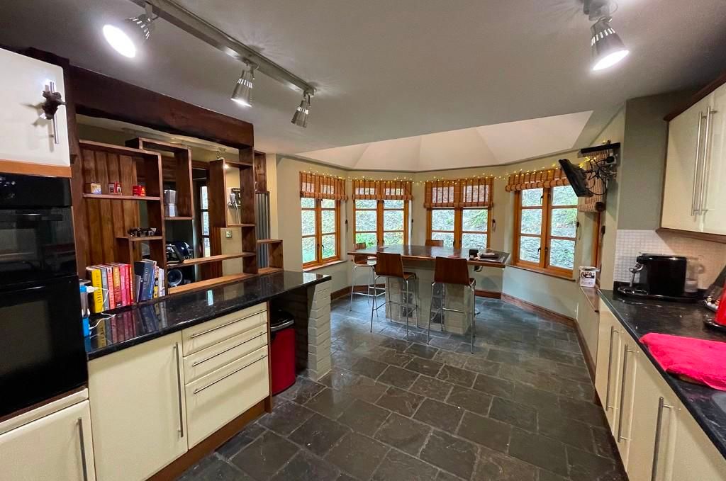 6 bed detached house for sale in Madeira Walk, Church Stretton SY6, £465,000