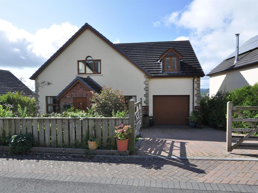 4 bed property for sale in Trem Y Cwm, St. Clears, Carmarthen SA33, £400,000