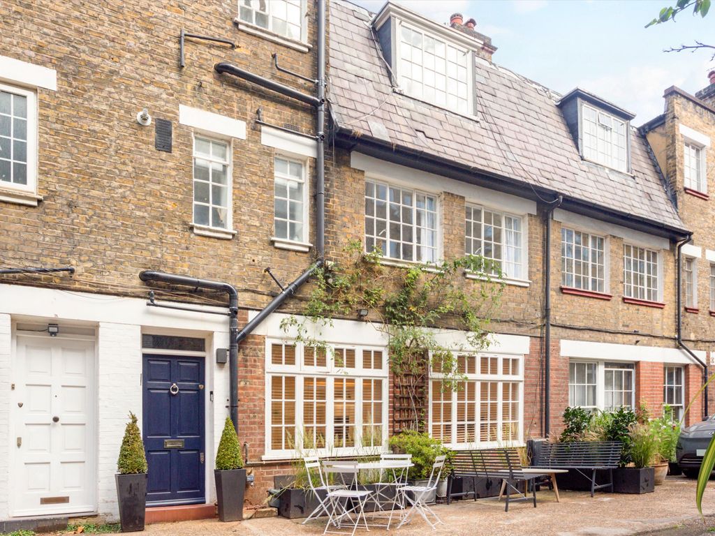 4 bed terraced house for sale in Wyndham Mews, London W1H, £2,995,000