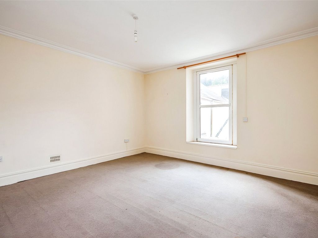 5 bed flat for sale in Carmarthen Street, Llandeilo, Carmarthenshire SA19, £350,000