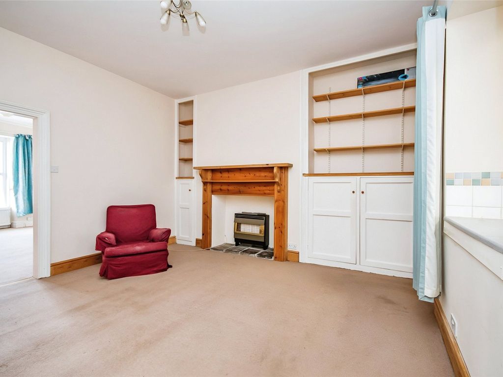 5 bed flat for sale in Carmarthen Street, Llandeilo, Carmarthenshire SA19, £350,000