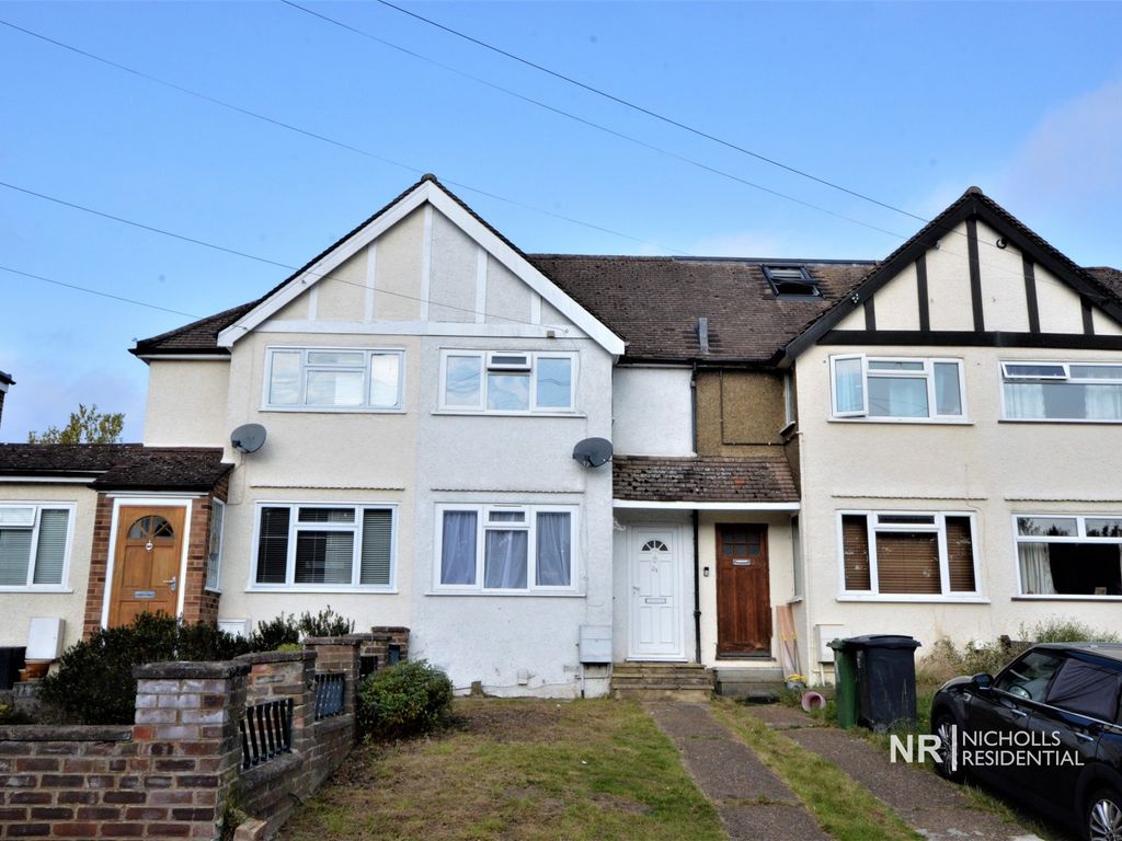 3 bed terraced house for sale in Thrigby Road, Chessington, Surrey. KT9, £365,000