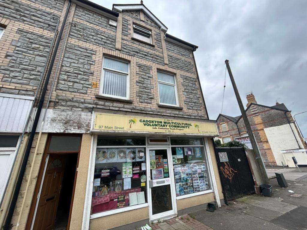 Commercial property to let in Main Street, Barry CF63, £9,600 pa