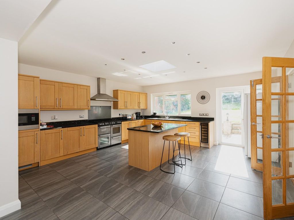 4 bed detached house for sale in Burgh Wood, Banstead SM7, £1,000,000