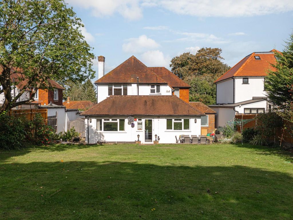 4 bed detached house for sale in Burgh Wood, Banstead SM7, £1,000,000